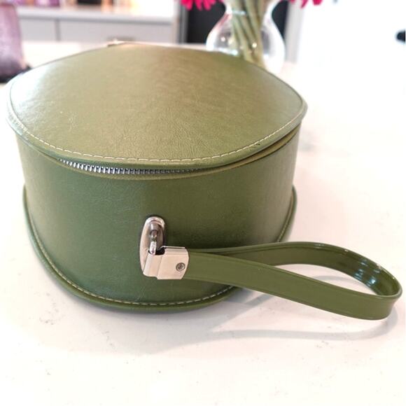 Vintage Avocado Green Train hard case Hatbox 1960s luggage - Picture 5 of 9